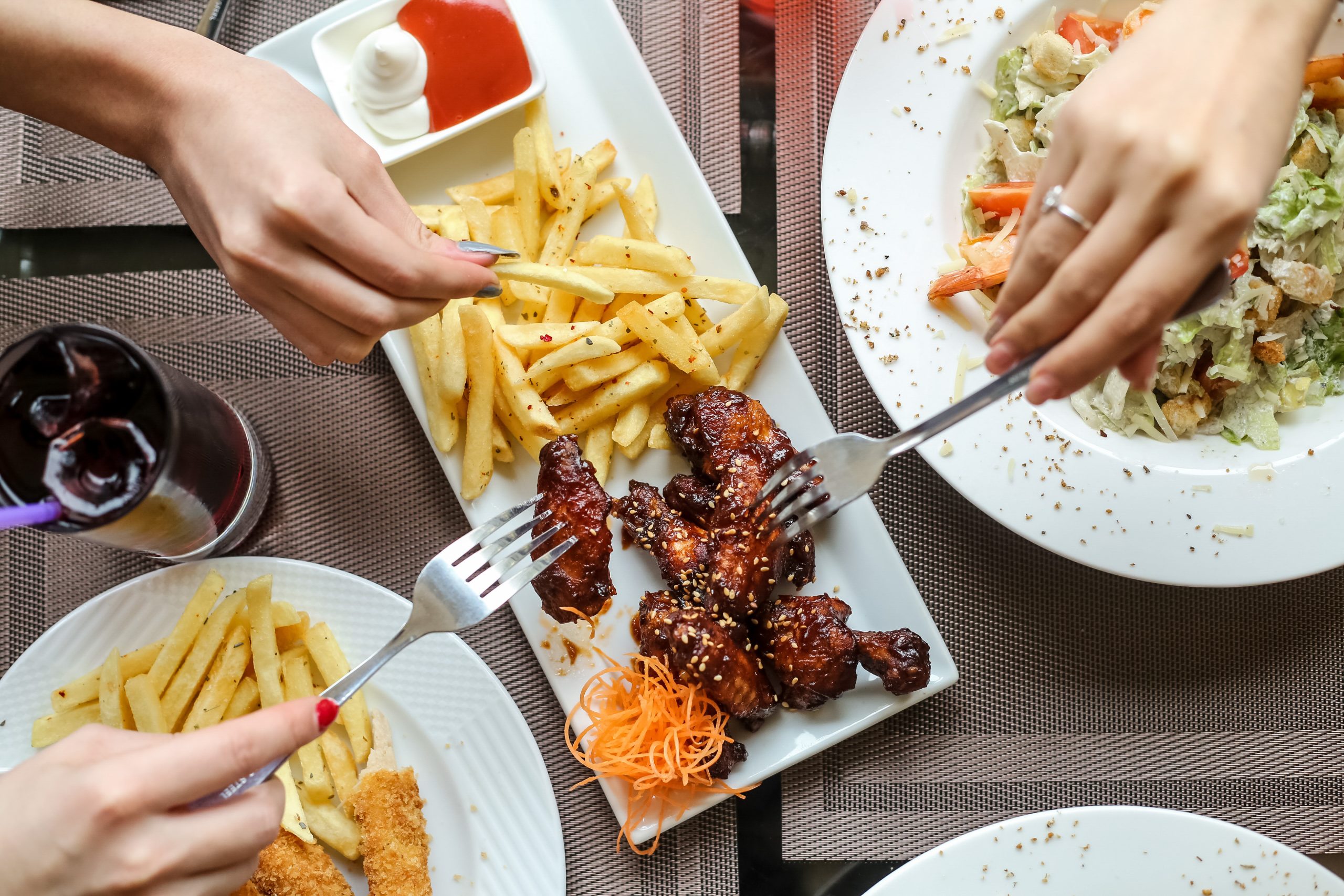 Halal Fast Food Chains You Should Try: A Guide to the Best Spots: