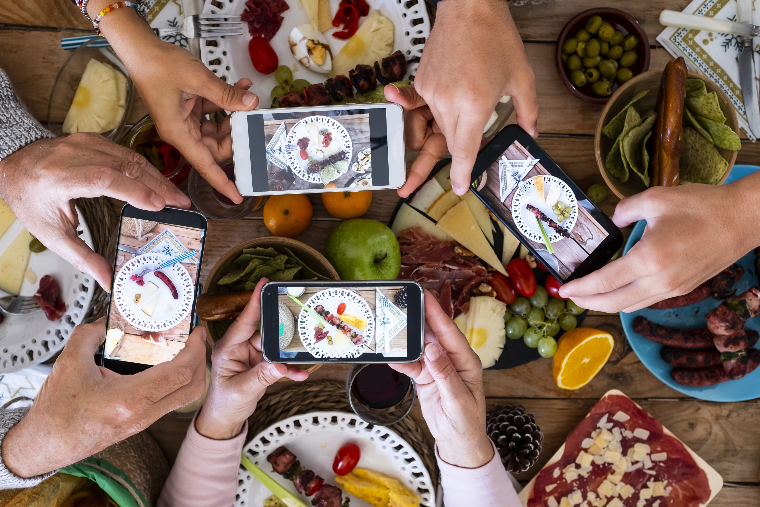How to Build a Strong Social Media Presence for Your Food Vendor Brand: