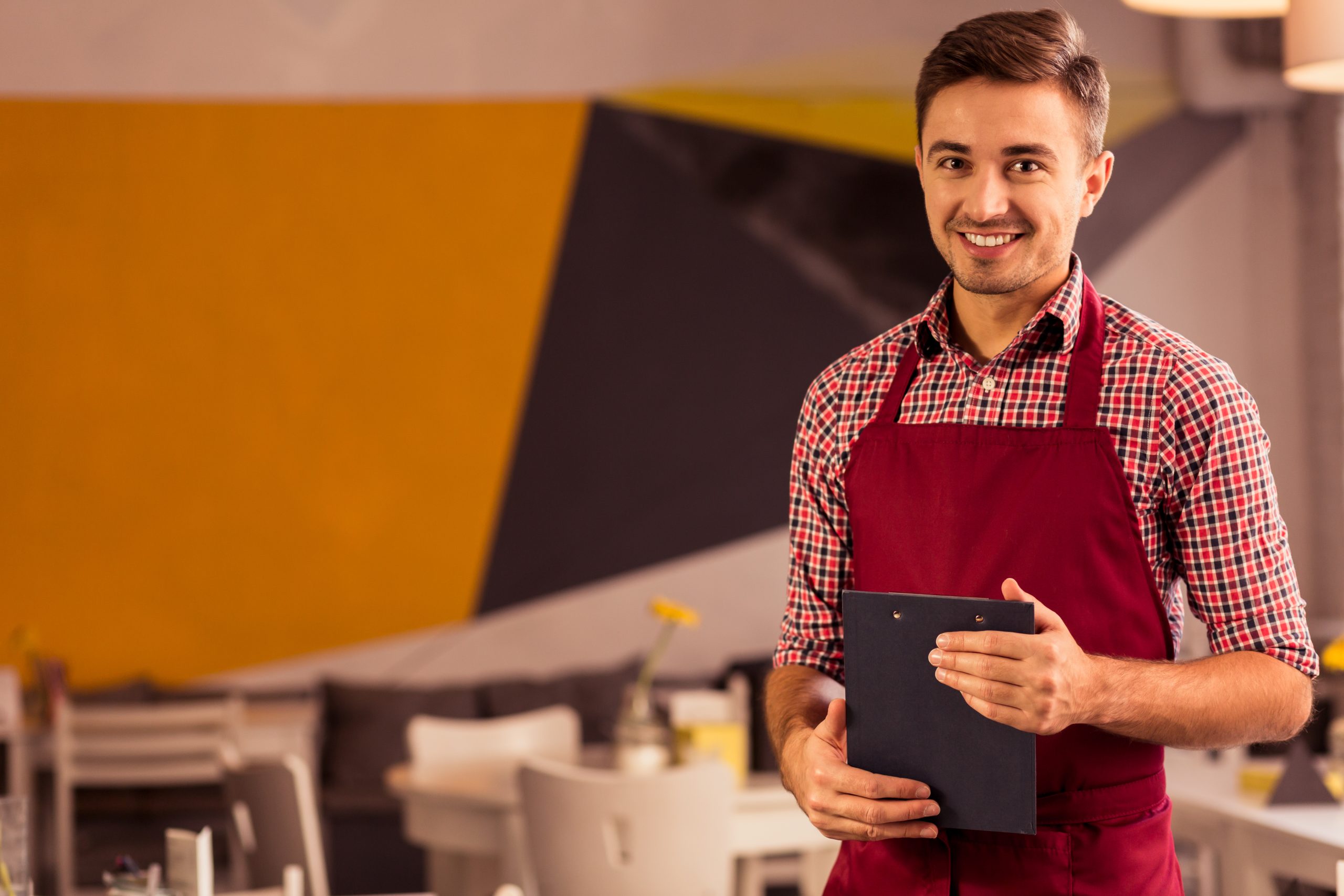 How to Create and Maintain High Service Standards That Keep Customers Coming Back: